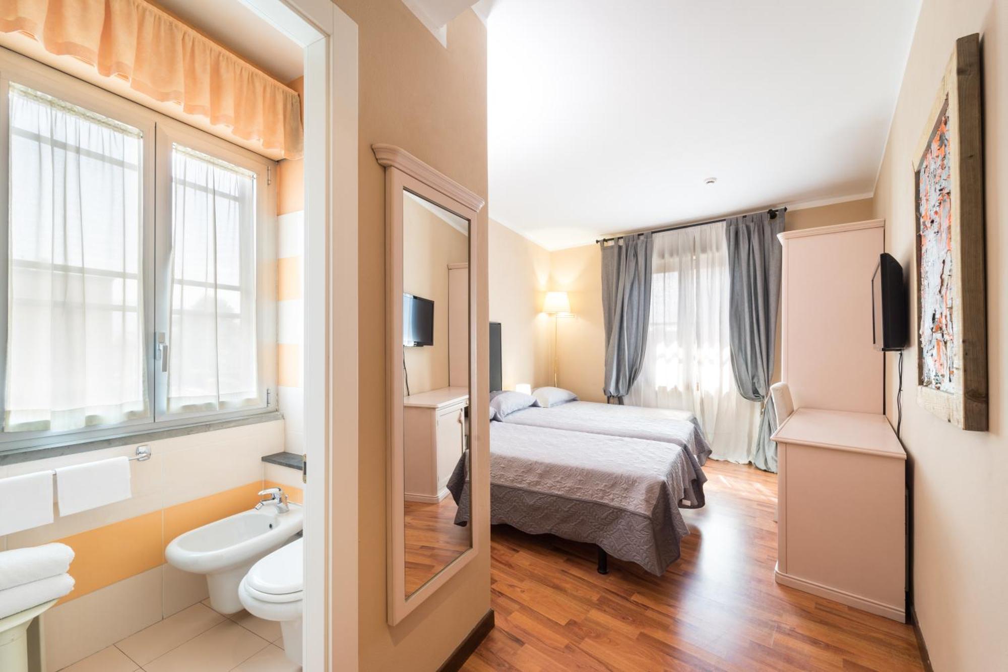 Triple Room,1565549314:JPEG